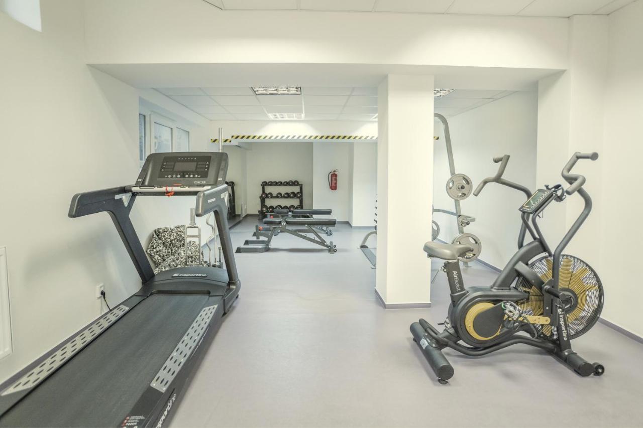 Wellness Studio! Finnish Sauna, Whirlpool, Gym & More! プラハ エクステリア 写真